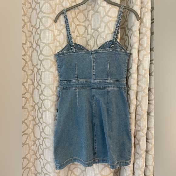 Lightly worn great condition Guess Denim Dress 4 - Picture 6 of 9